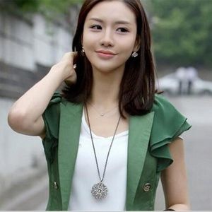 Open Work Vintage Pendant Necklace